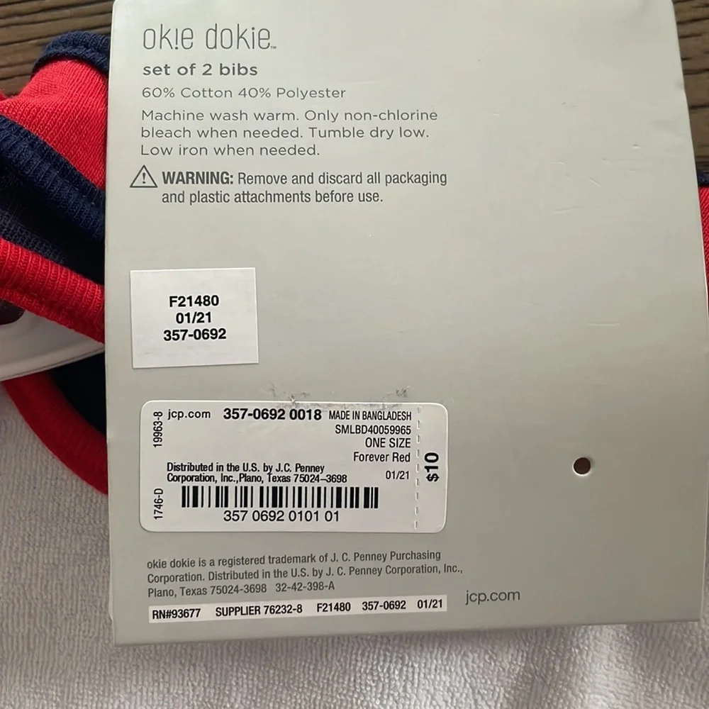 Okie Dokie 2 pack bib set